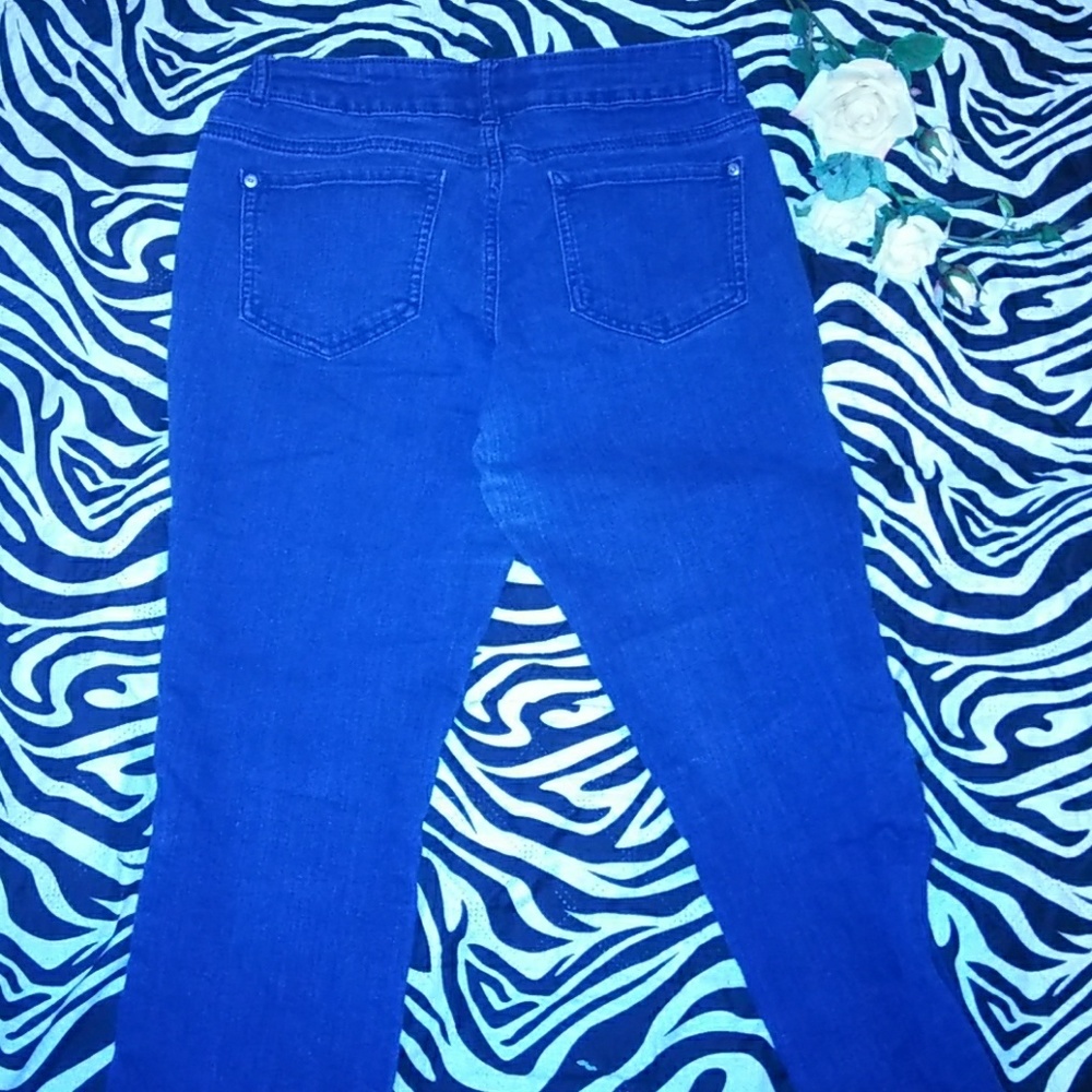Jeans - Picture 2 of 2